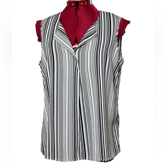 Cleo lightweight stretch Sleeveless Top - Picture 1 of 9